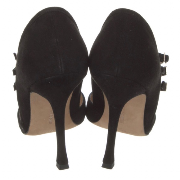 Manolo Blahnik Suede Pumps - Picture 3 of 5